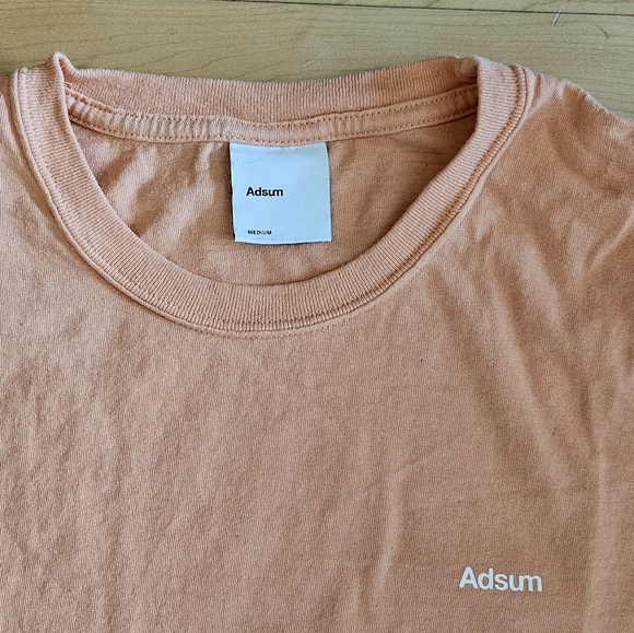 Adsum logo t-shirt - Picture 1 of 4